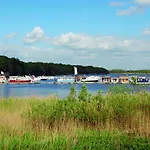 In Am Mueritzsee * Buchholz (Mecklenburg-Vorpommern)
