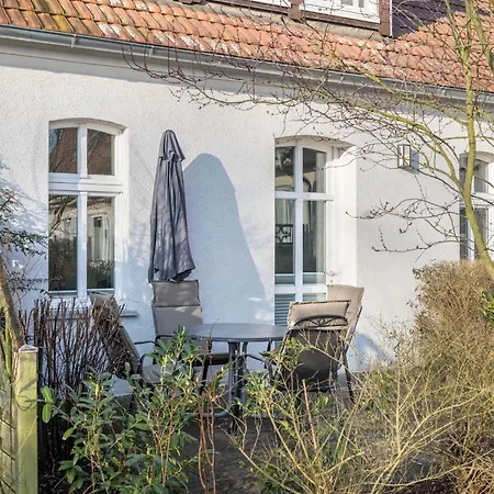 In Am Mueritzsee 公寓 *